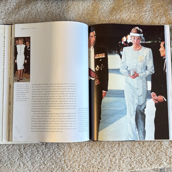 Princess Diana, her life in fashion coffee table book - Picture 4 of 9